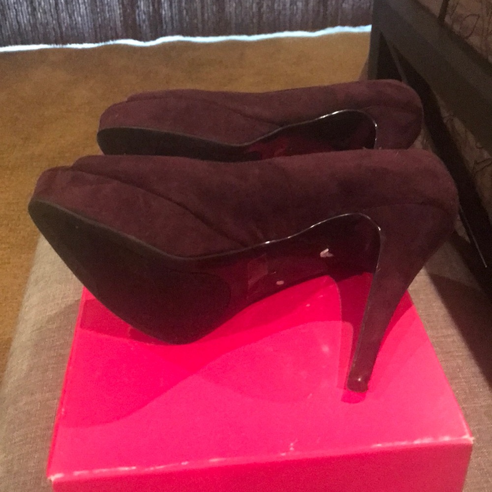 Shoes - Picture 3 of 3